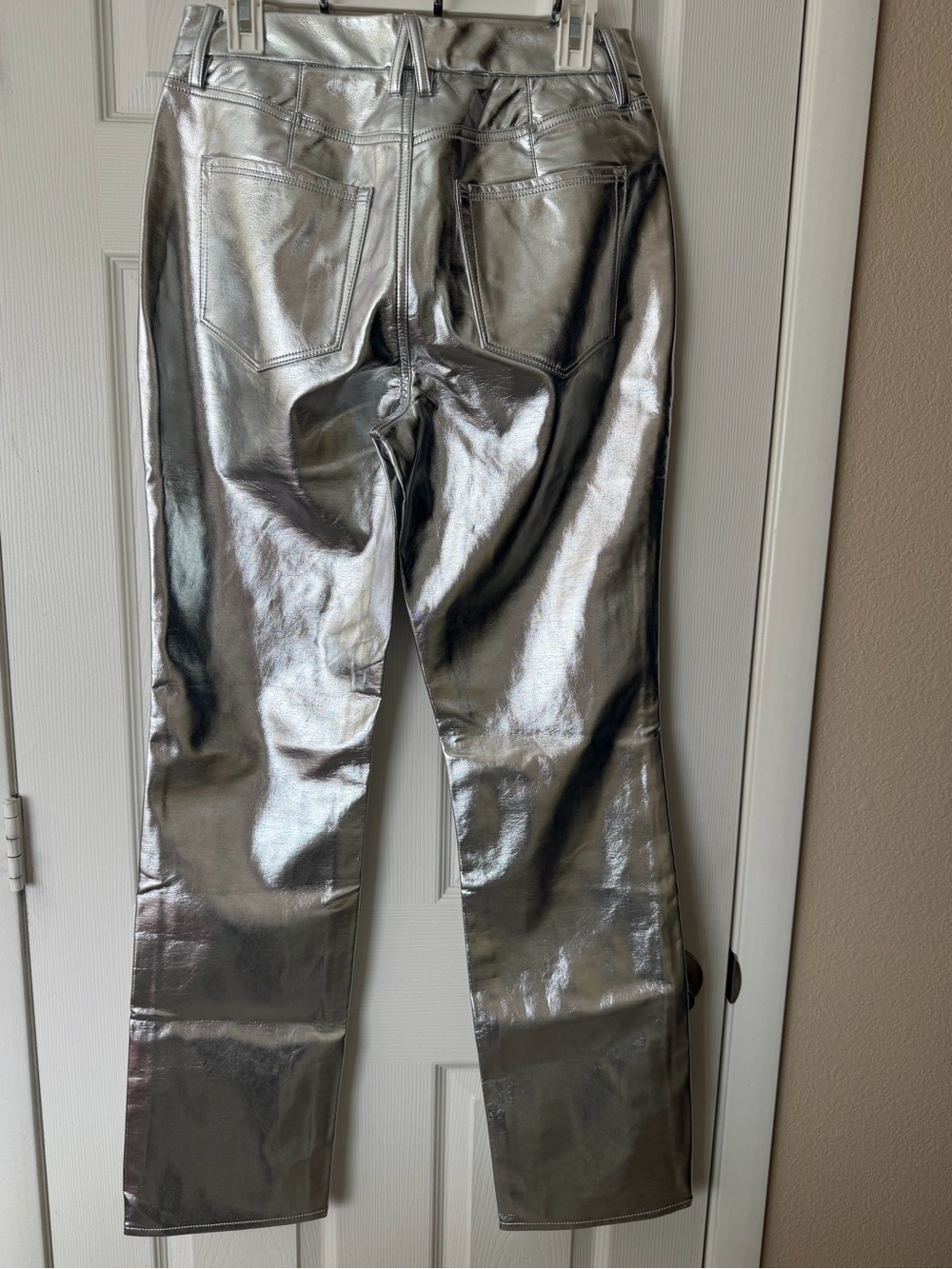 Good American Metallic Silver Straight-Leg Jeans - Picture 3 of 3